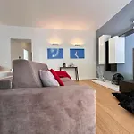Modern And Relaxing Oasis With Garden *