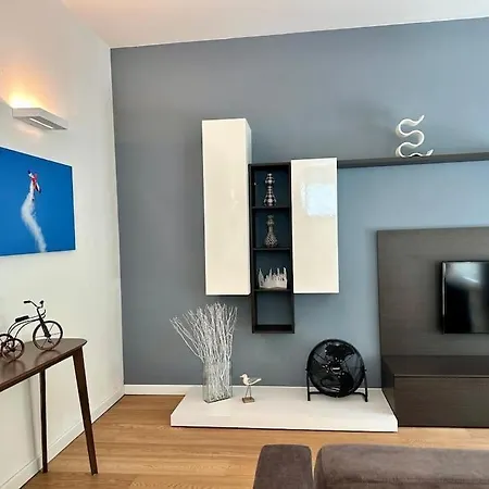 Apartment Modern And Relaxing Oasis With Garden