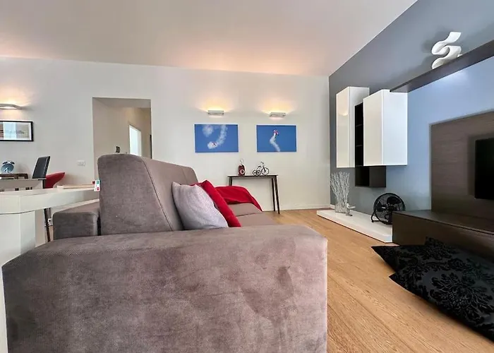 Modern And Relaxing Oasis With Garden *